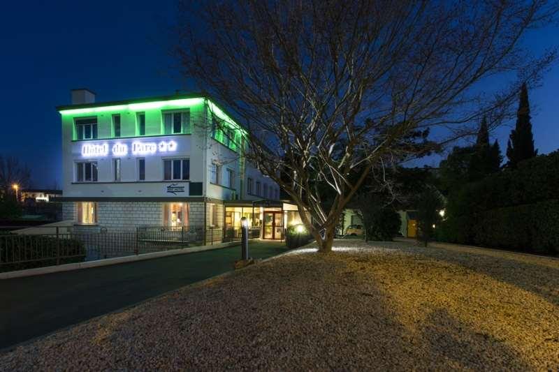 Brit Hotel Du Parc Niort Centre-Parking Gratuit Exterior foto