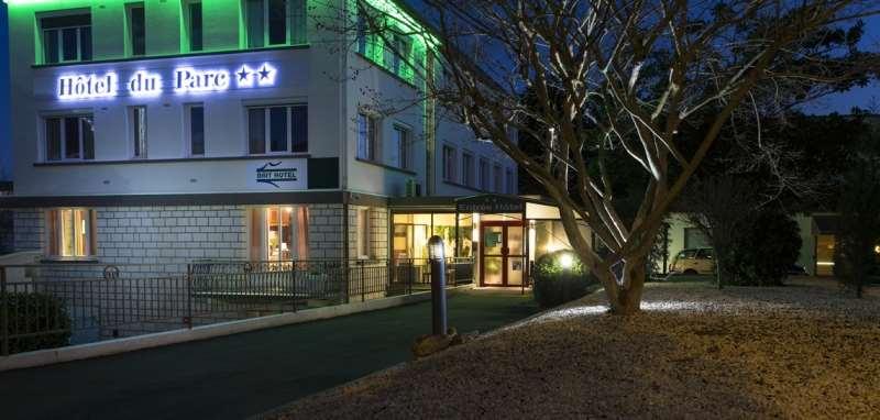 Brit Hotel Du Parc Niort Centre-Parking Gratuit Exterior foto